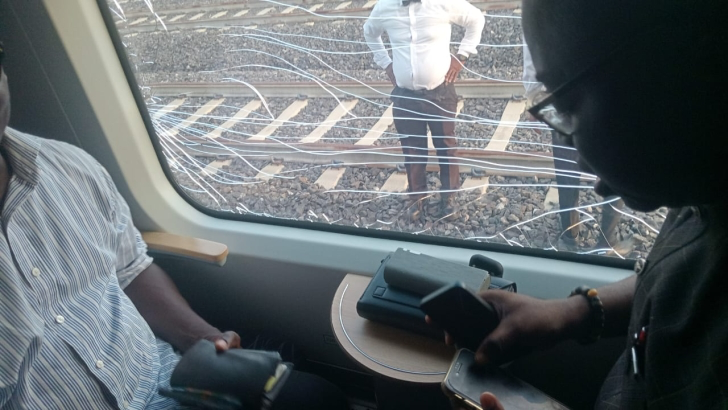 Tema-Mpakdan train attacked again, window struck with stone