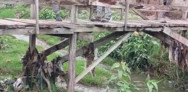 9-year-old boy dies after falling from dilapidated bridge at Kasoa 94